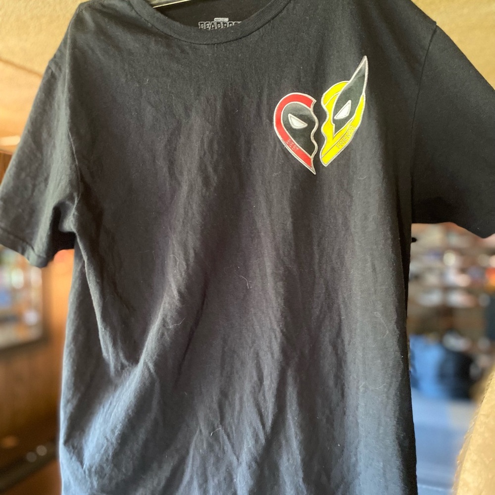 Wolverine and Deadpool T-shirt heart